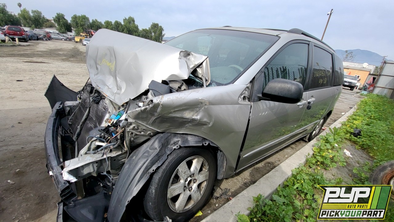 2005 TOYOTA SIENNA partes disponibles