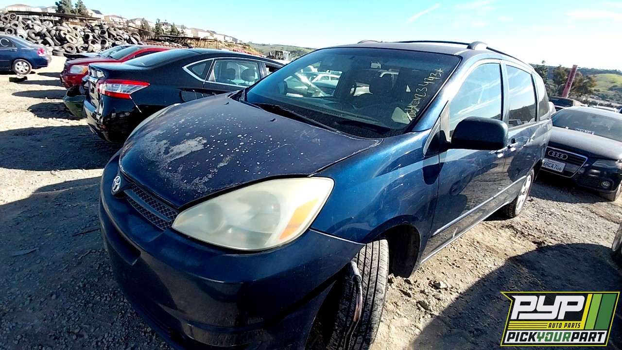 2004 TOYOTA SIENNA partes disponibles