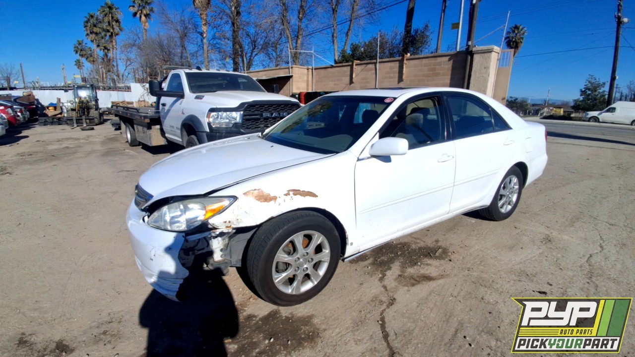 2004 TOYOTA CAMRY partes disponibles