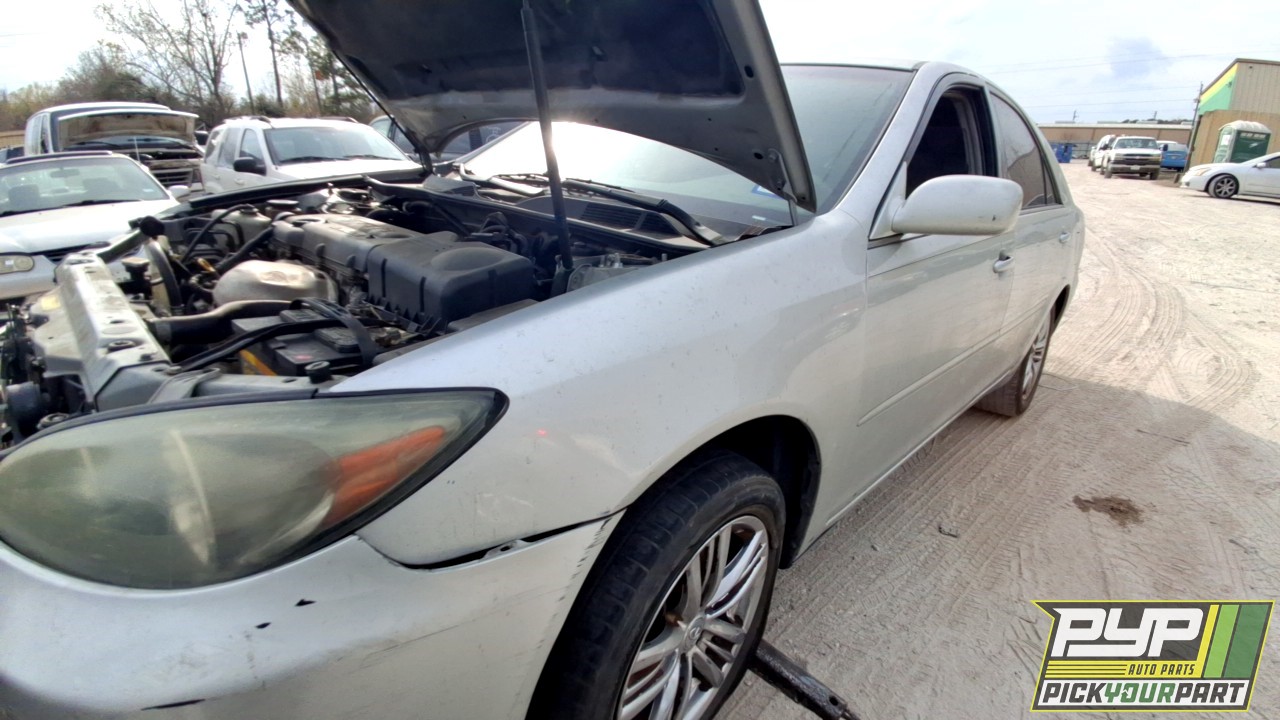 2003 TOYOTA CAMRY partes disponibles