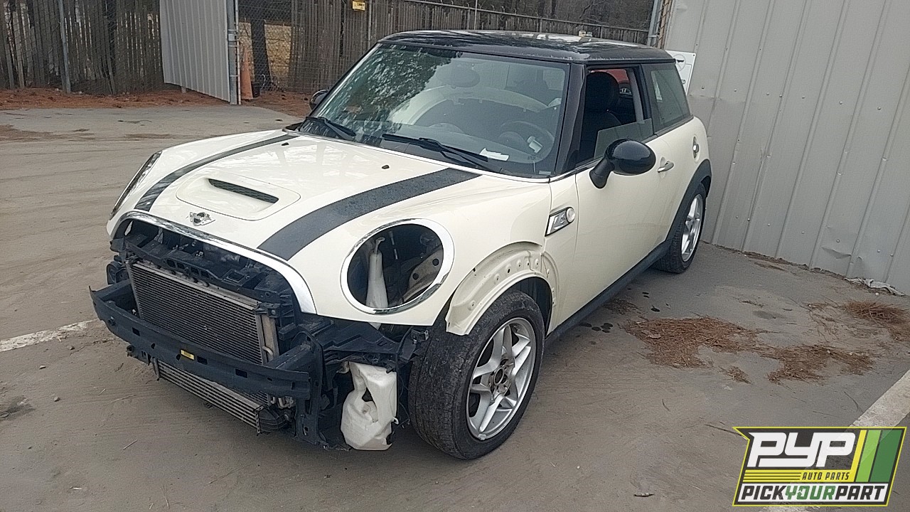 2009 MINI COOPER partes disponibles