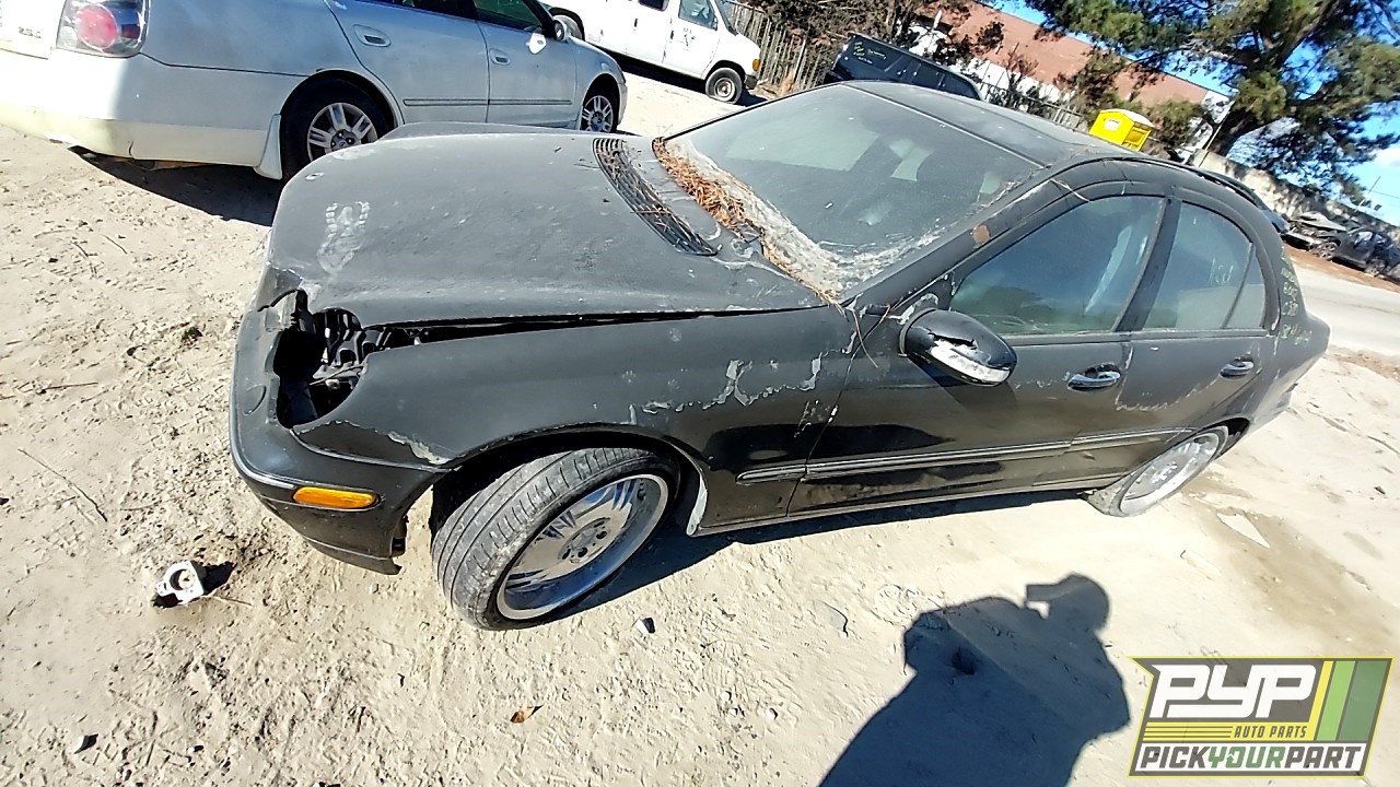 2002 MERCEDES-BENZ C320 partes disponibles