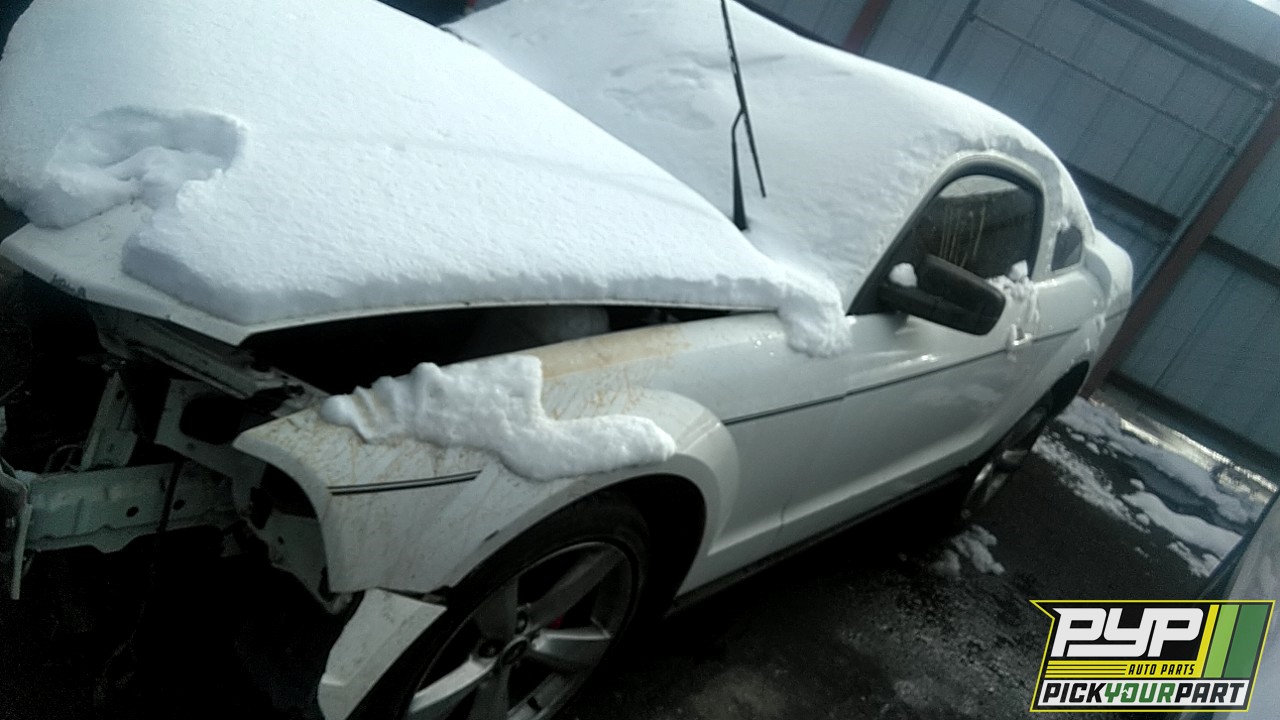 2005 FORD MUSTANG available for parts