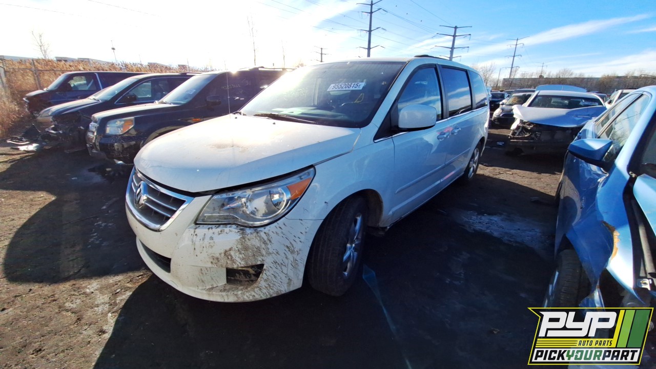 2011 VOLKSWAGEN ROUTAN partes disponibles
