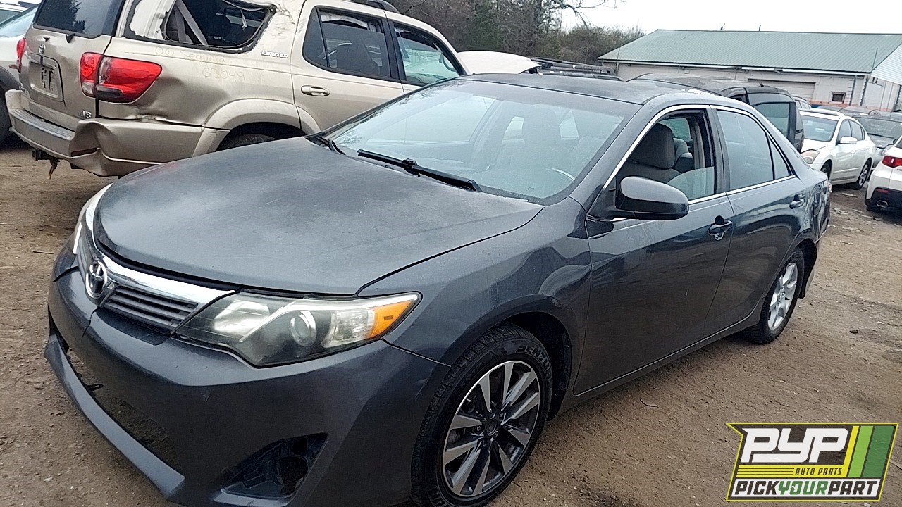 2012 TOYOTA CAMRY partes disponibles