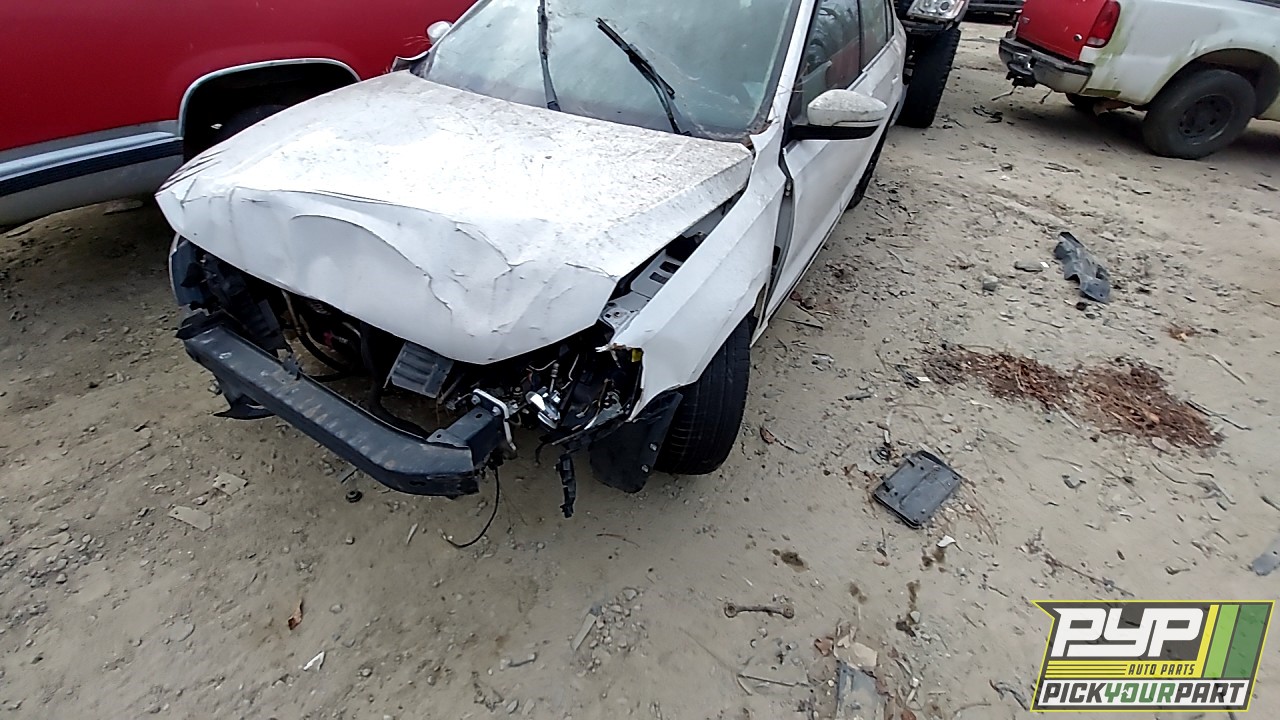 2011 VOLKSWAGEN JETTA partes disponibles