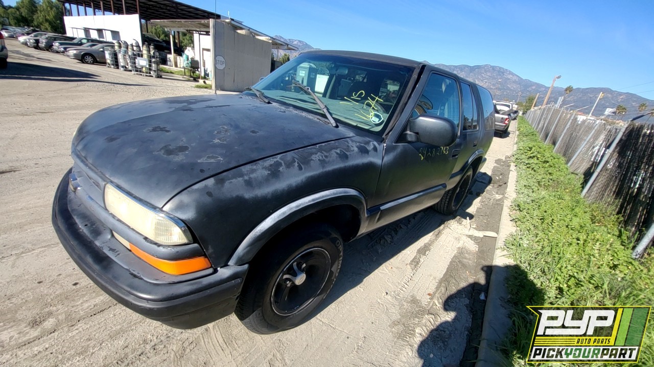 2001 CHEVROLET BLAZER available for parts