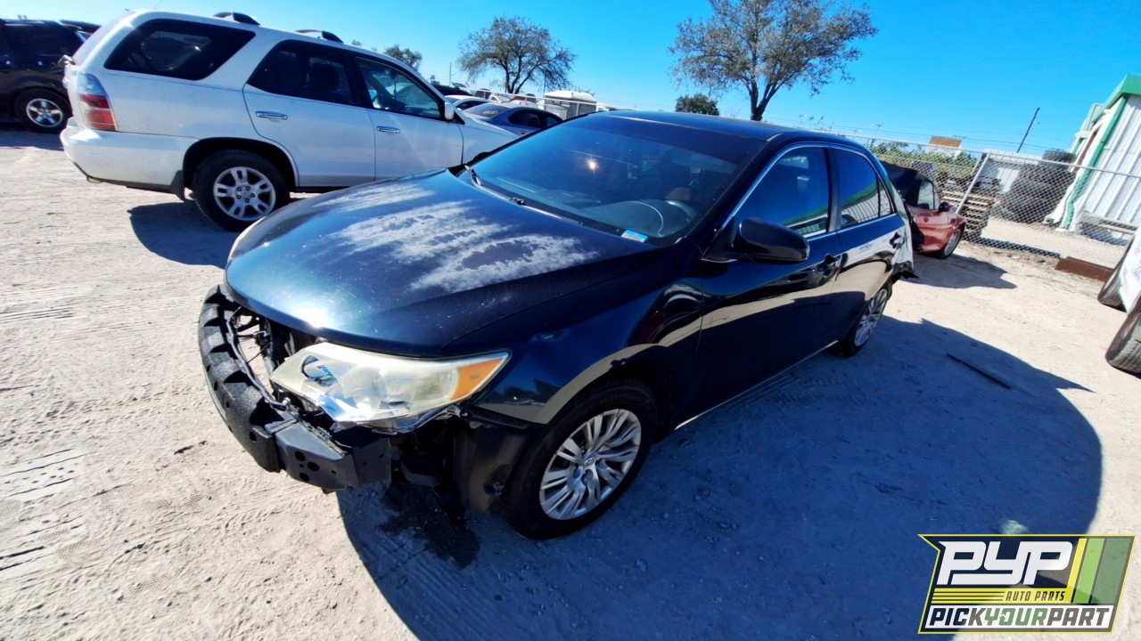 2014 TOYOTA CAMRY partes disponibles