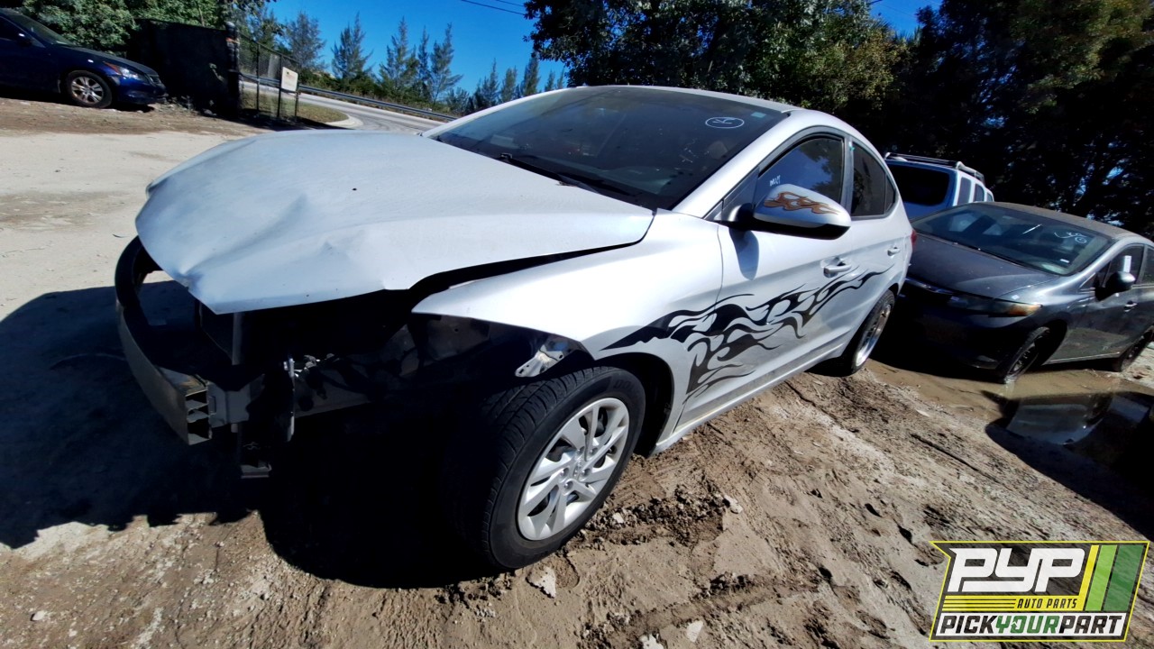2017 HYUNDAI ELANTRA partes disponibles