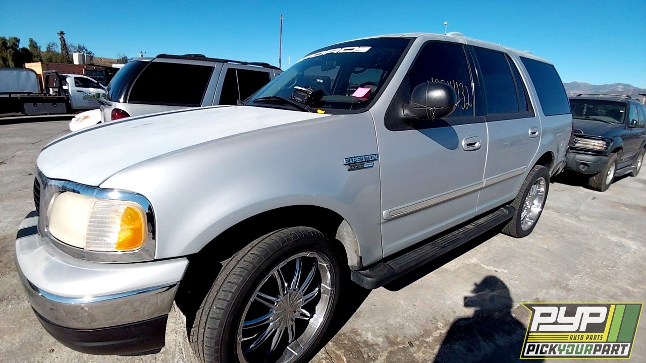 2001 FORD EXPEDITION available for parts