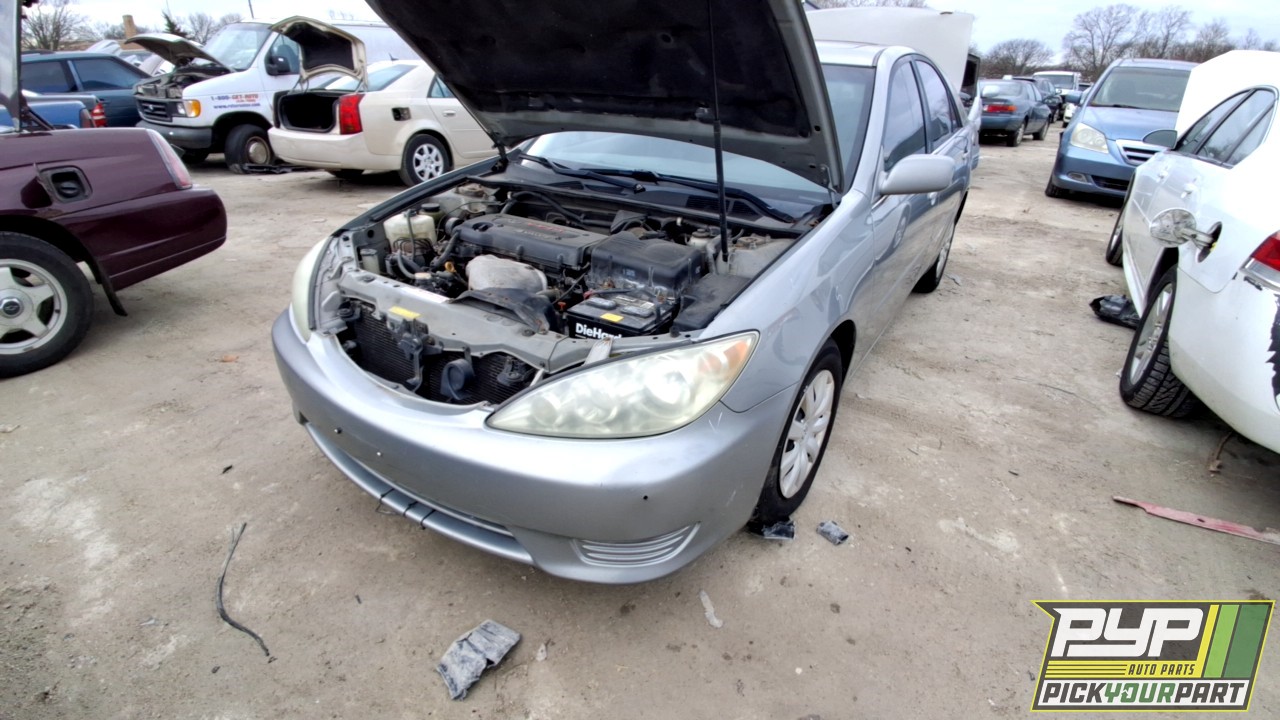 2005 TOYOTA CAMRY partes disponibles