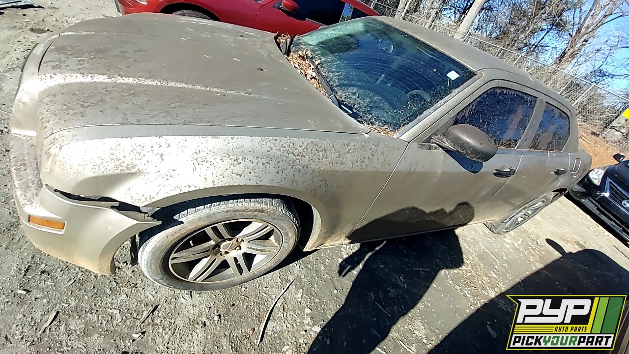 2009 CHRYSLER 300 available for parts