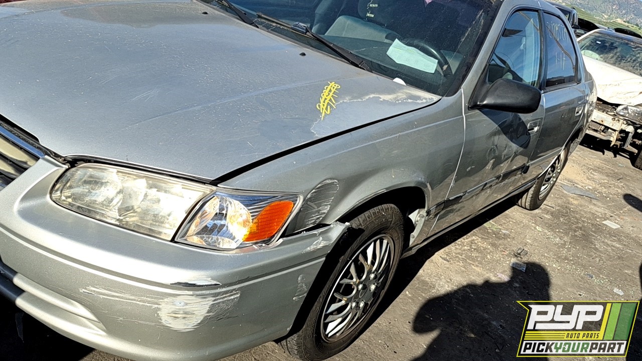 2001 TOYOTA CAMRY partes disponibles
