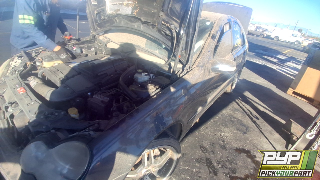 2003 MERCEDES-BENZ C230 partes disponibles