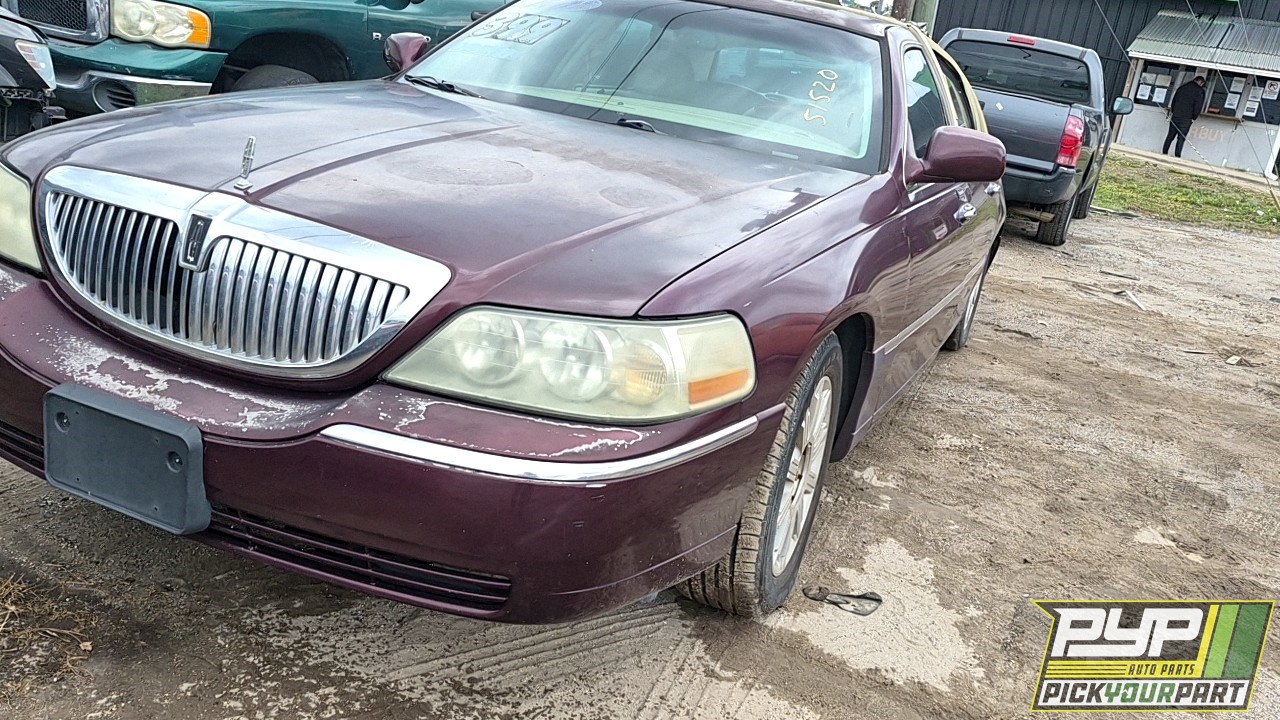 2007 LINCOLN TOWN CAR available for parts
