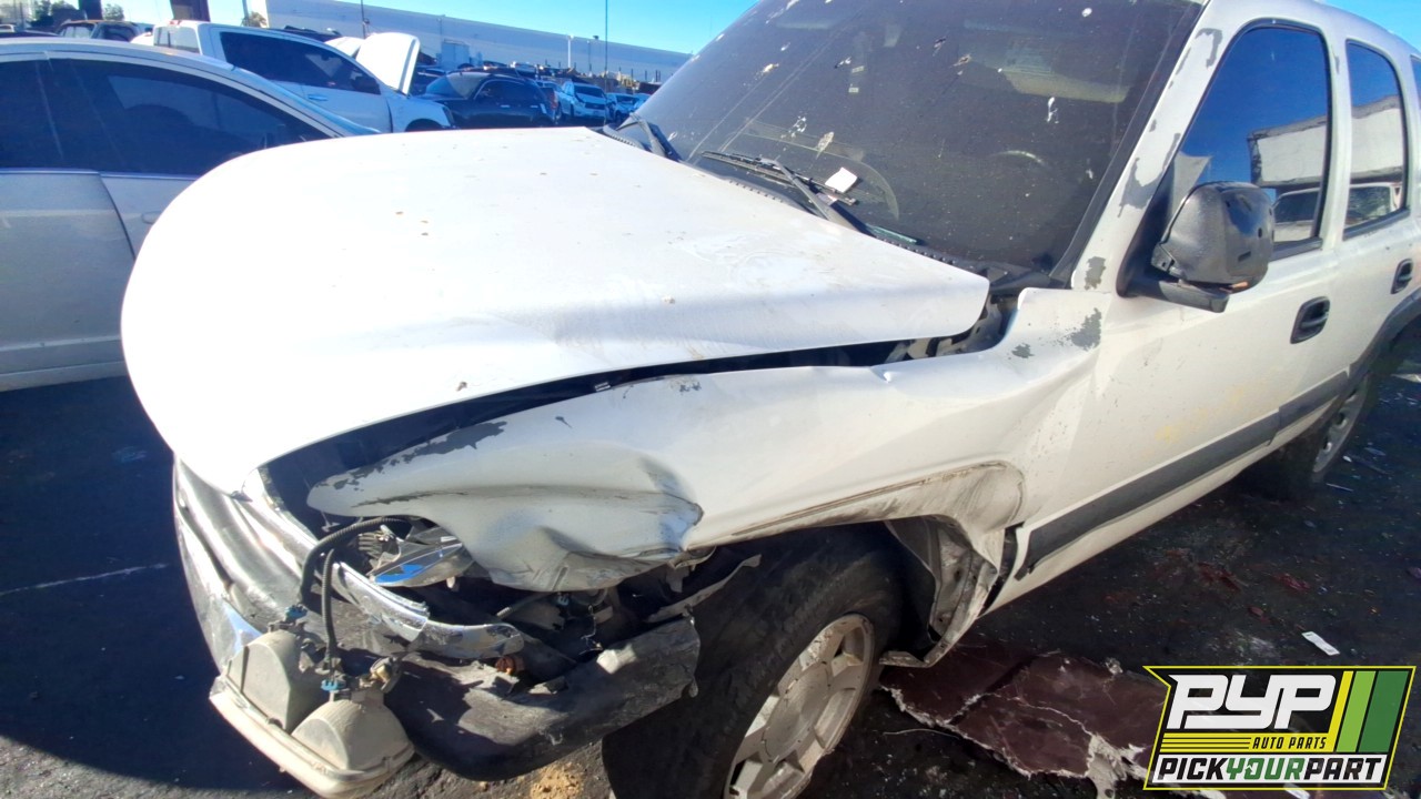 2004 CHEVROLET TAHOE partes disponibles