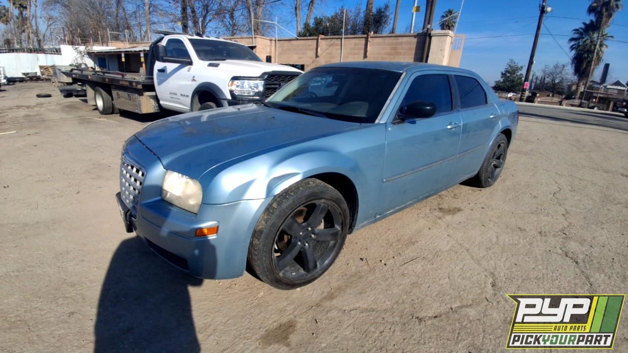 2009 CHRYSLER 300 available for parts