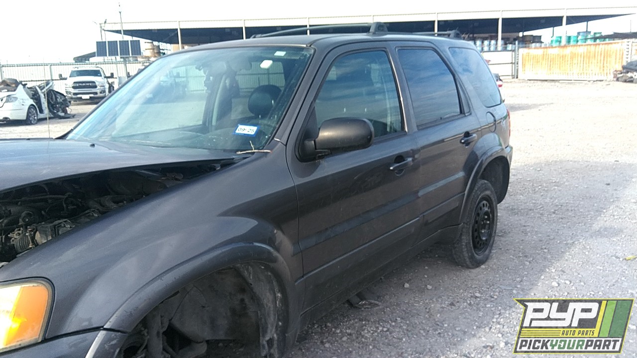 2004 FORD ESCAPE available for parts