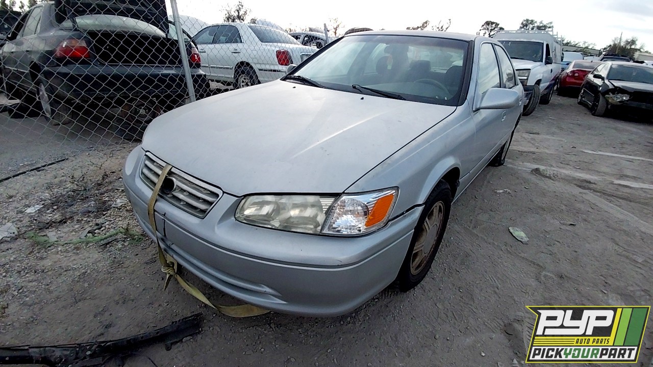 2001 TOYOTA CAMRY partes disponibles