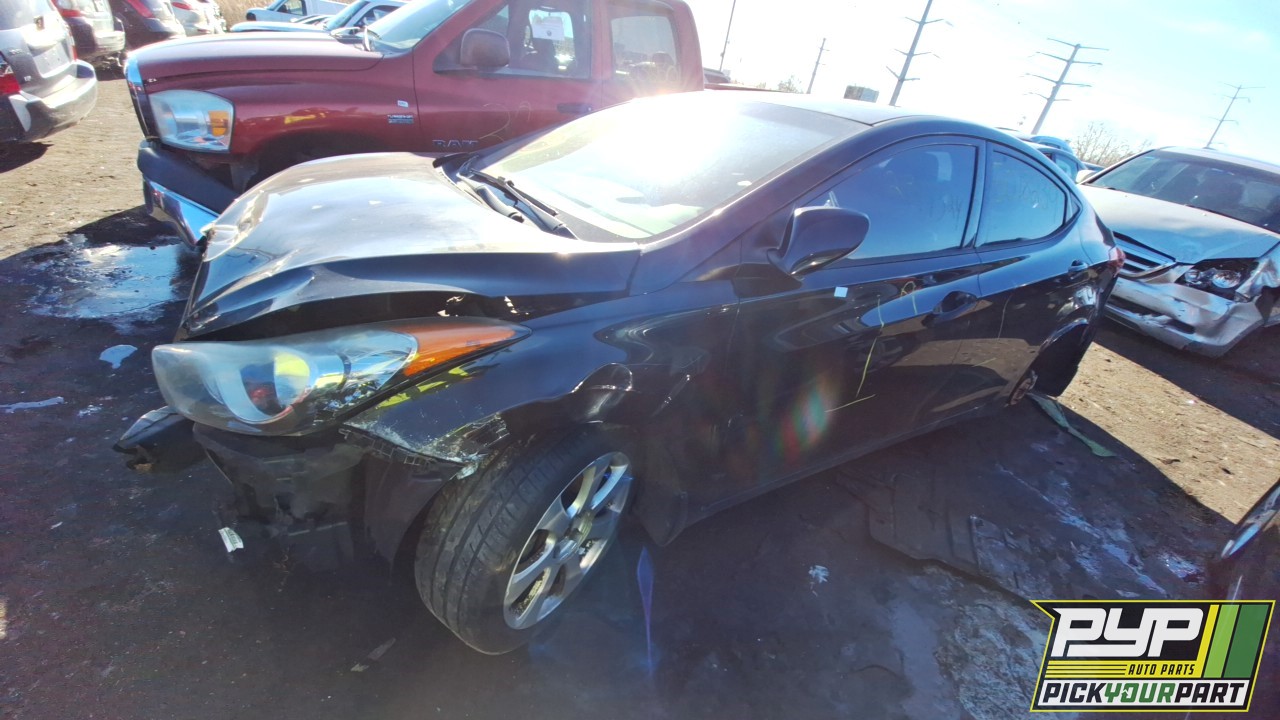 2013 HYUNDAI ELANTRA partes disponibles