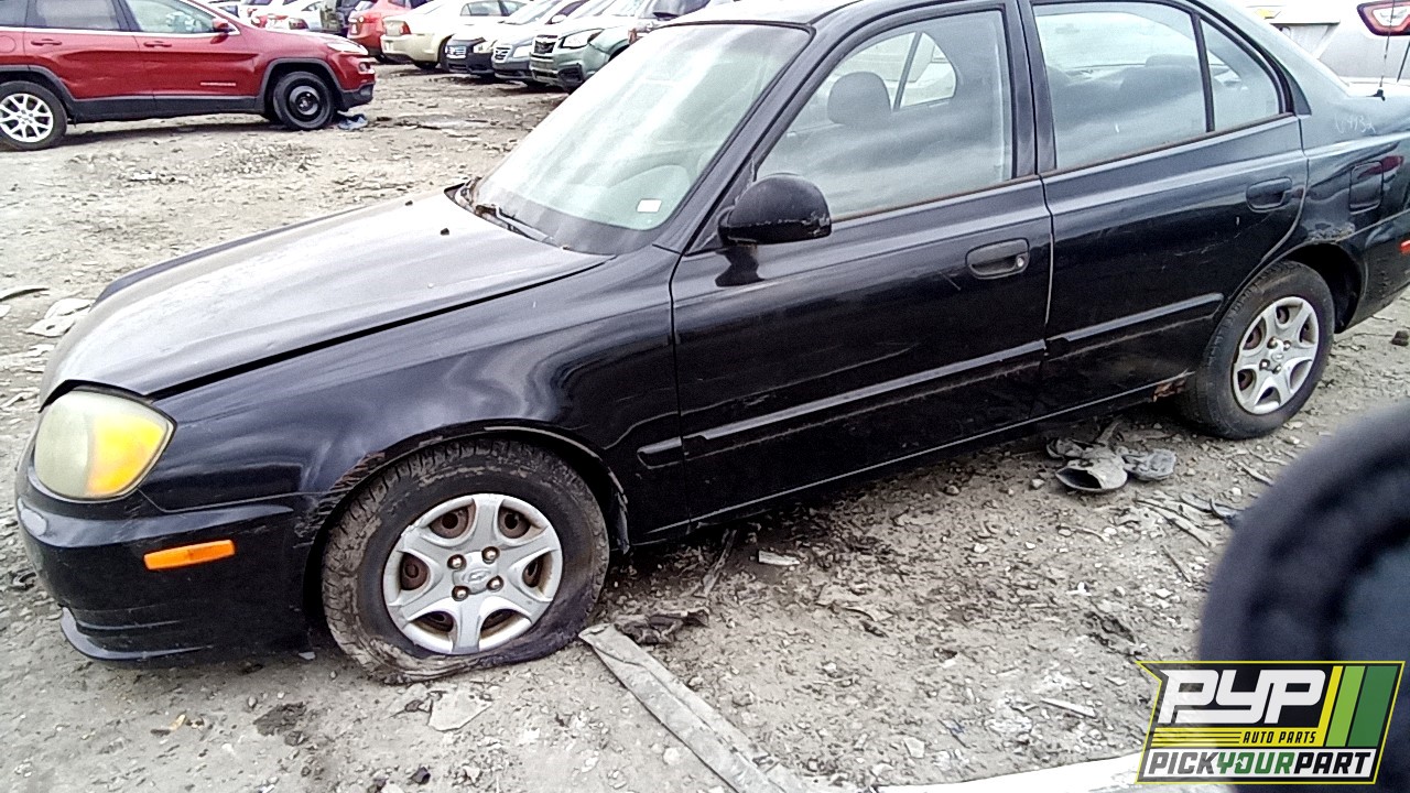 2004 HYUNDAI ACCENT partes disponibles