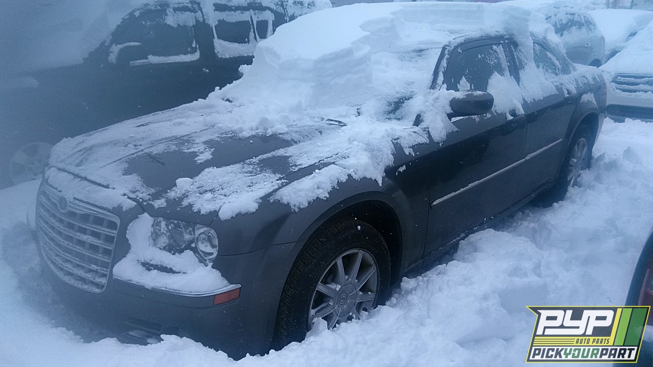 2008 CHRYSLER 300 available for parts