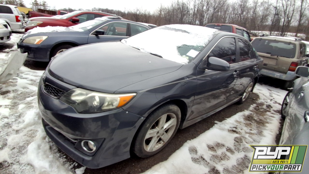2012 TOYOTA CAMRY partes disponibles