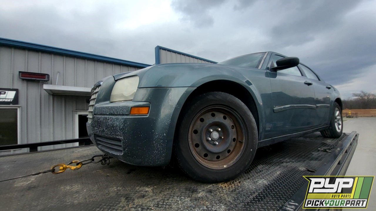 2005 CHRYSLER 300 partes disponibles