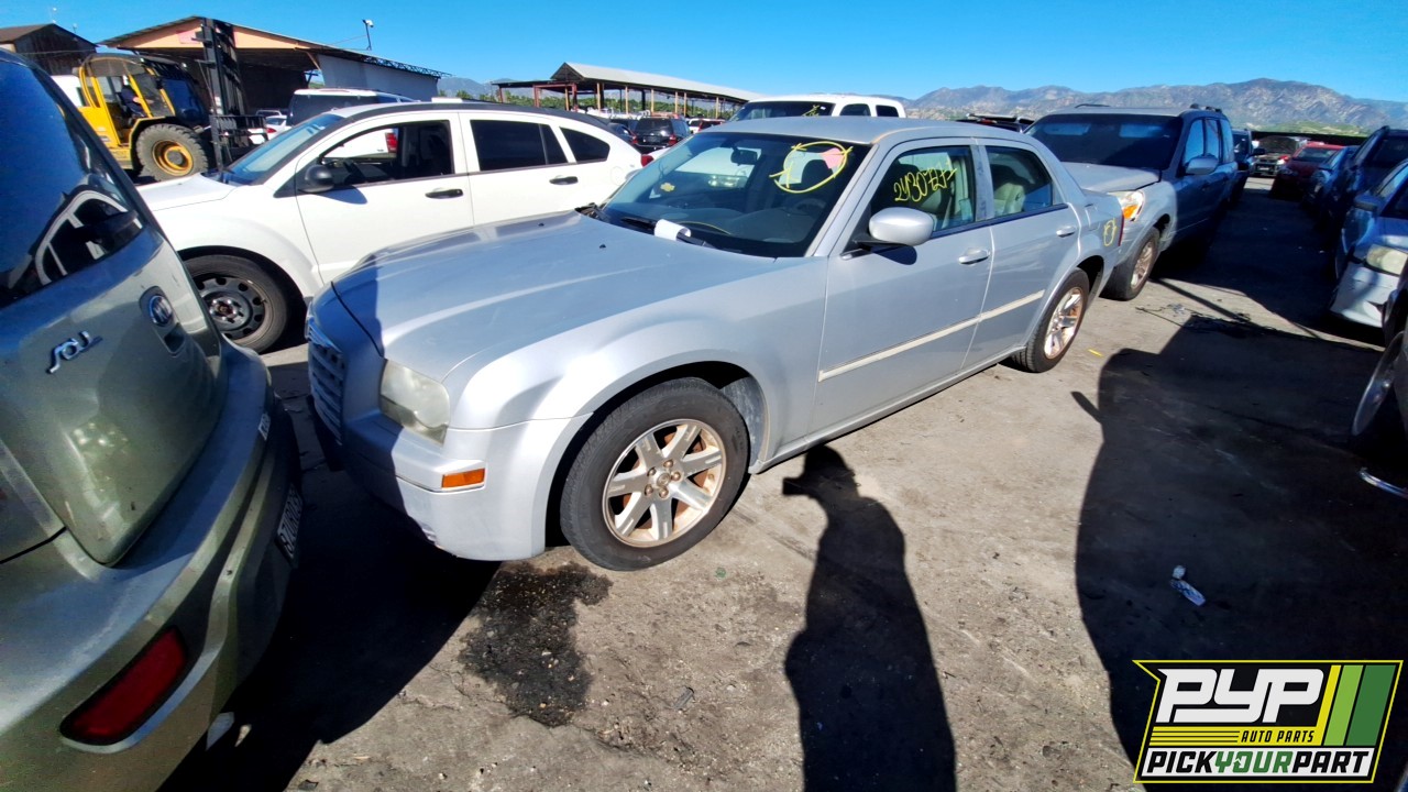 2006 CHRYSLER 300 available for parts