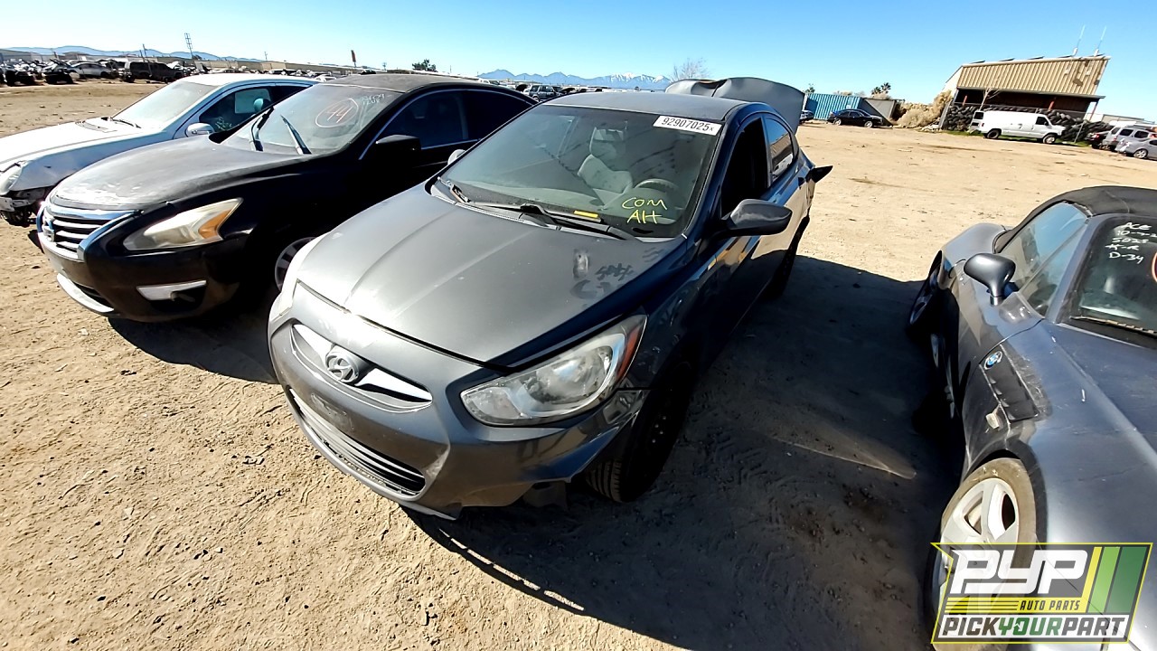 2012 HYUNDAI ACCENT partes disponibles