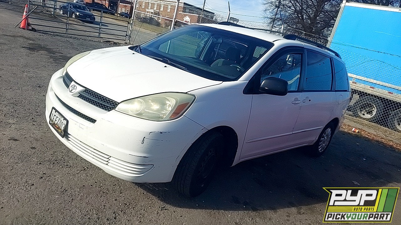 2004 TOYOTA SIENNA partes disponibles