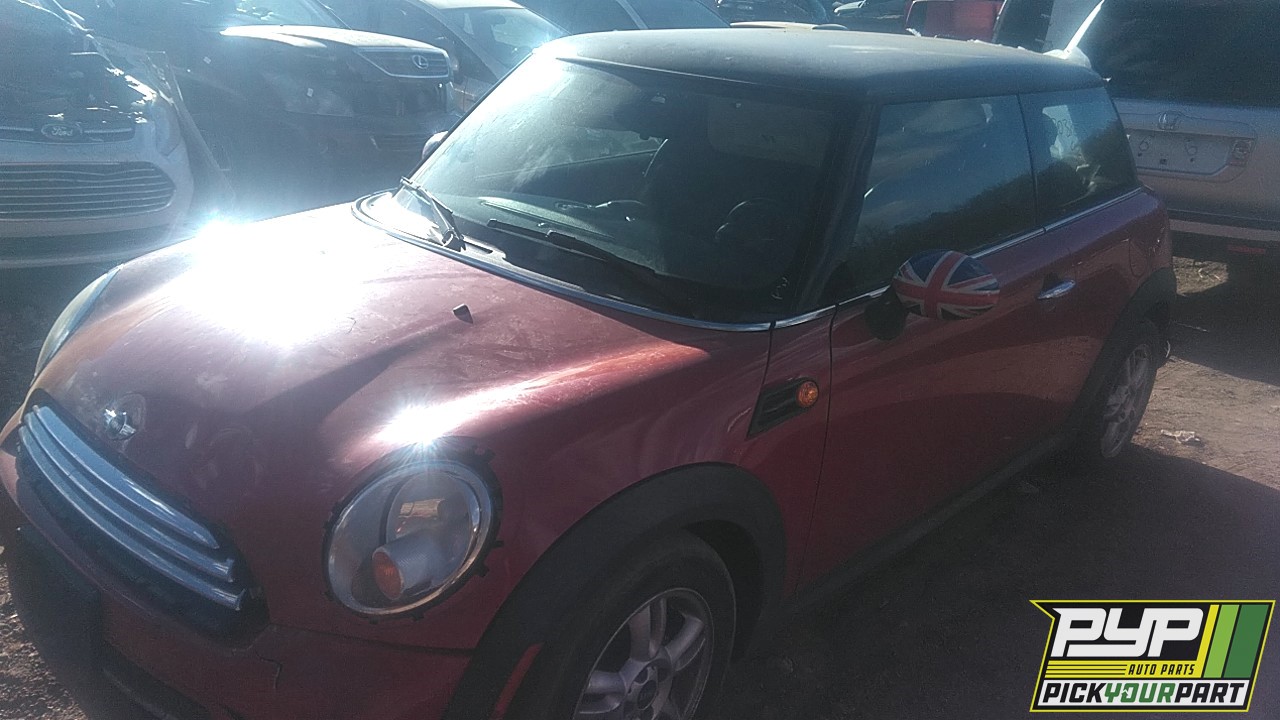 2013 MINI COOPER partes disponibles