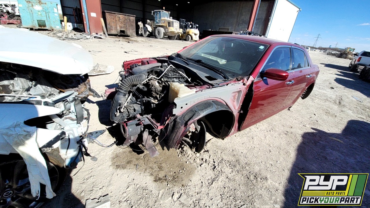 2013 CHRYSLER 300 partes disponibles