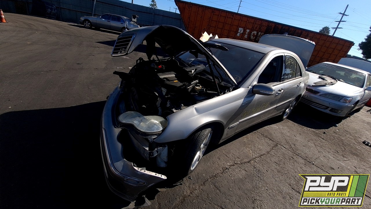 2003 MERCEDES-BENZ C230 partes disponibles