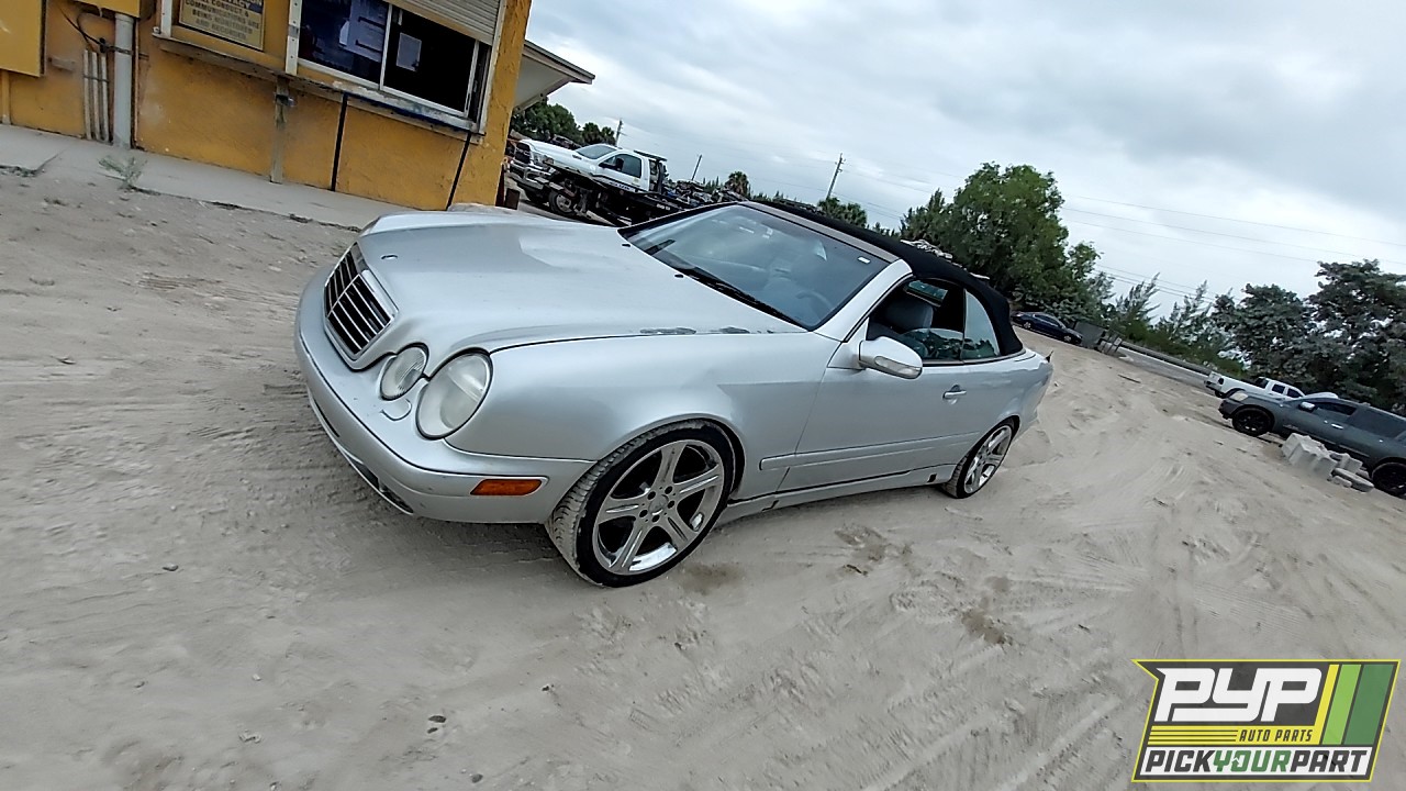 2002 MERCEDES-BENZ CLK320 partes disponibles