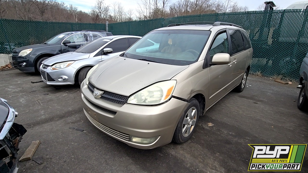 2004 TOYOTA SIENNA partes disponibles