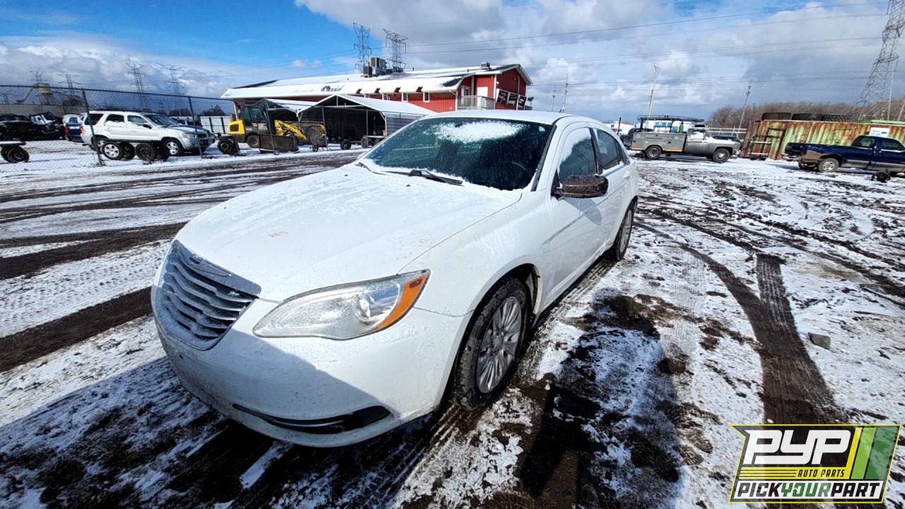 2014 CHRYSLER 200 partes disponibles
