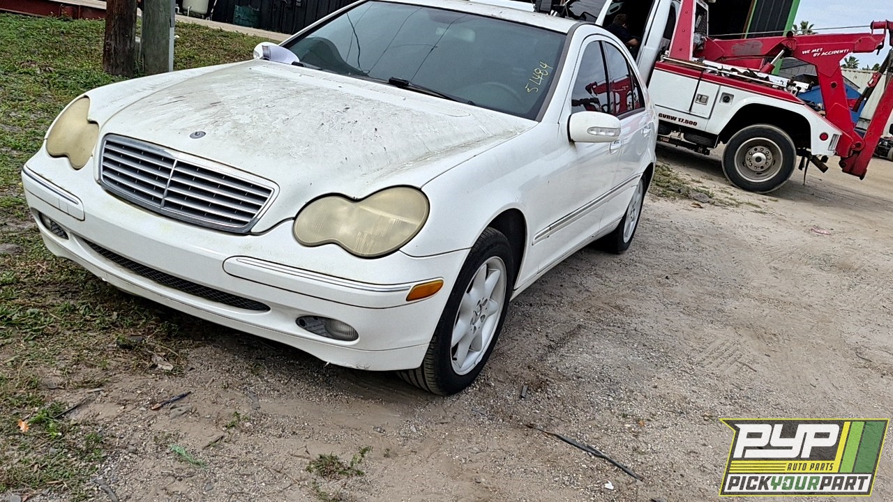 2002 MERCEDES-BENZ C240 partes disponibles