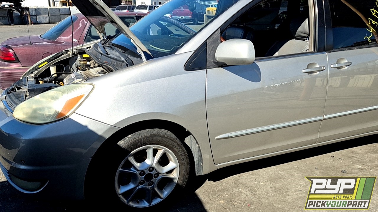 2004 TOYOTA SIENNA available for parts