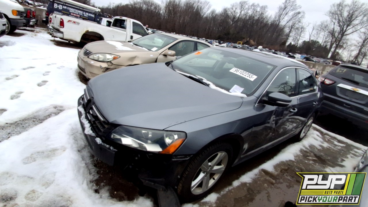 2013 VOLKSWAGEN PASSAT partes disponibles