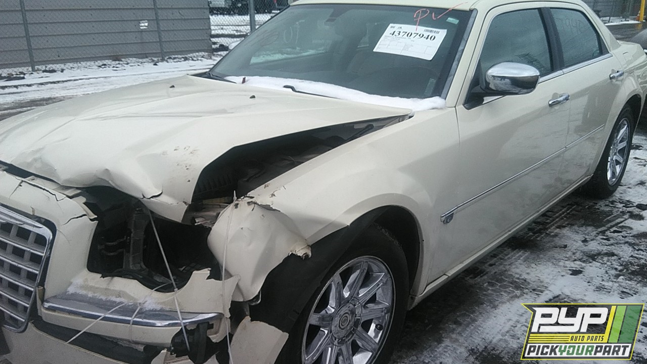 2006 CHRYSLER 300 available for parts
