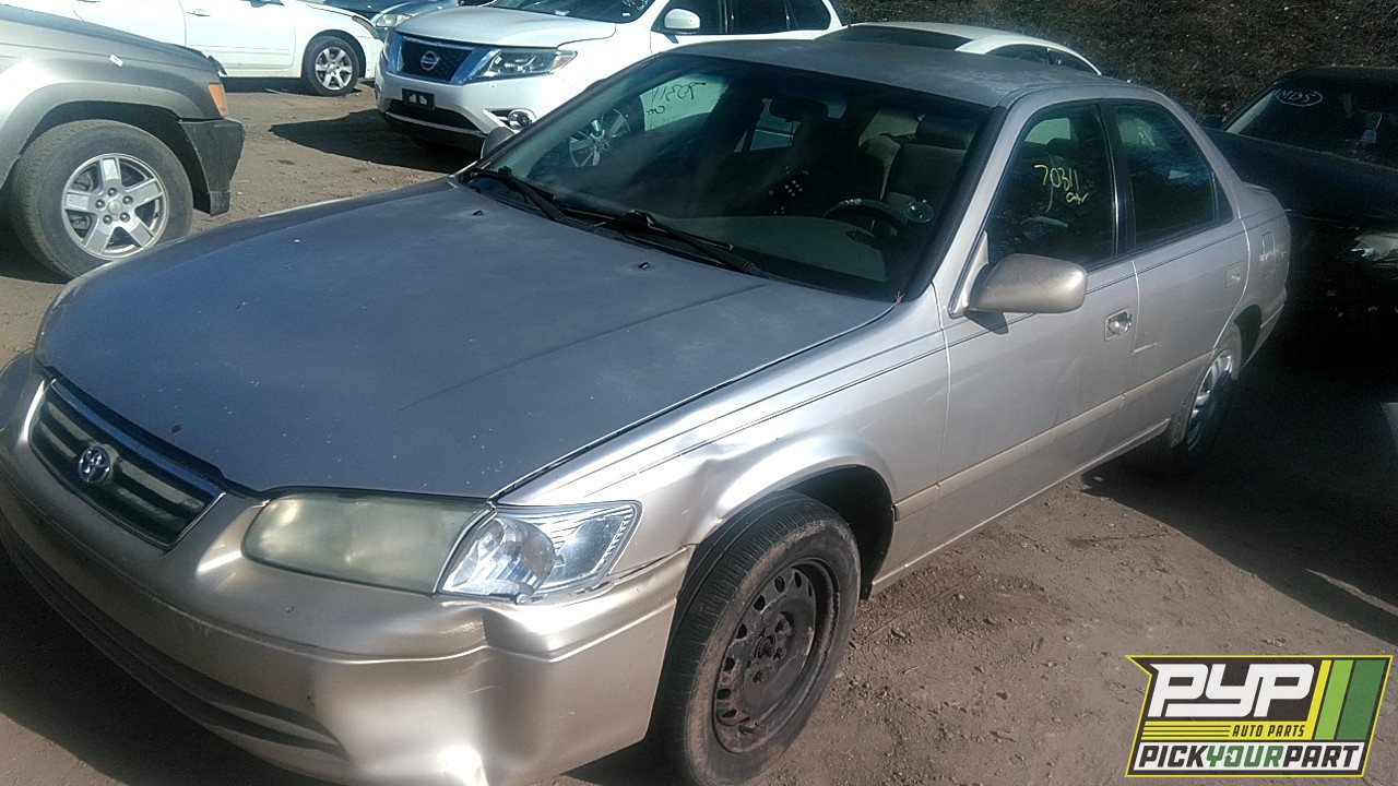 2001 TOYOTA CAMRY partes disponibles