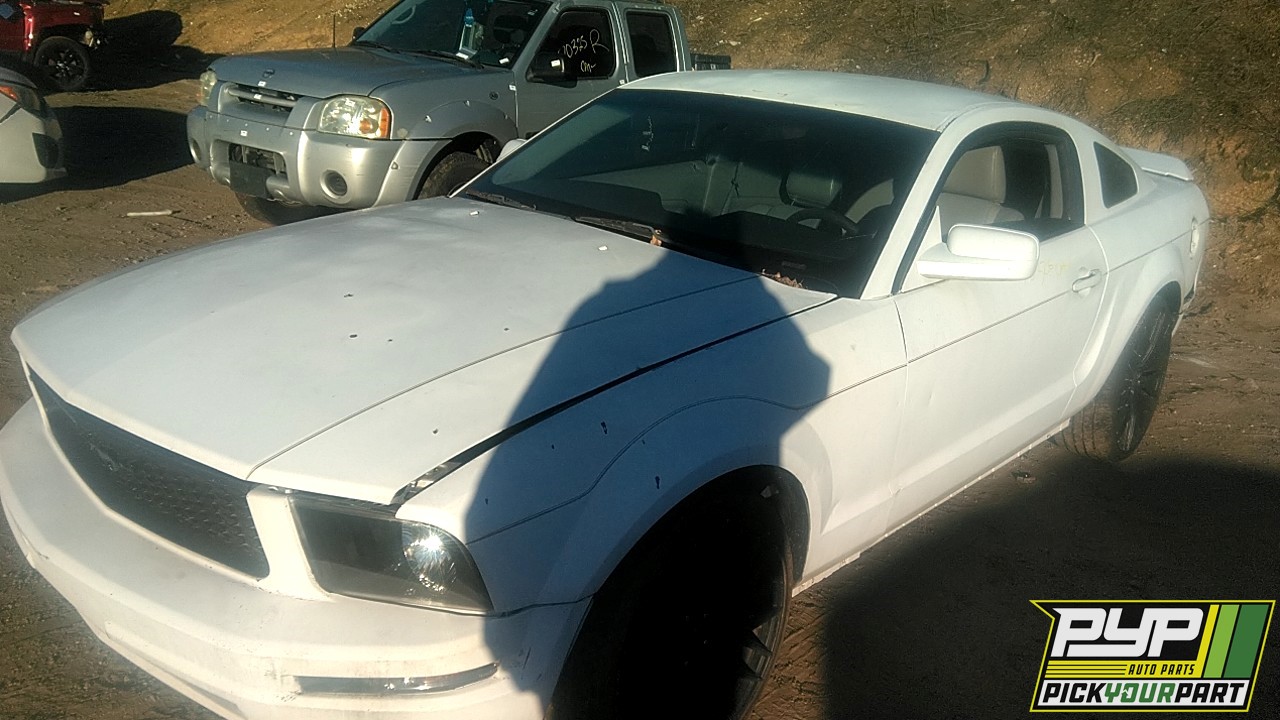 2005 FORD MUSTANG partes disponibles