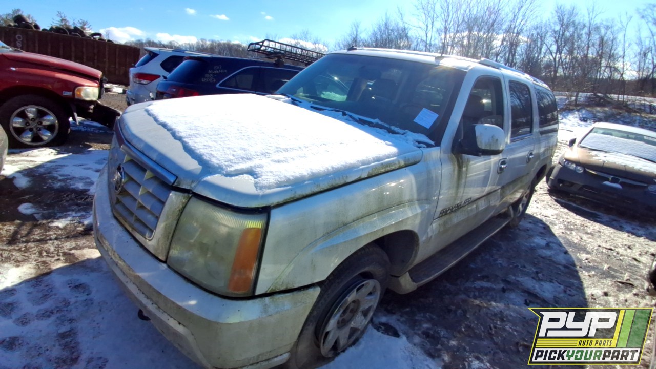 2003 CADILLAC ESCALADE ESV partes disponibles