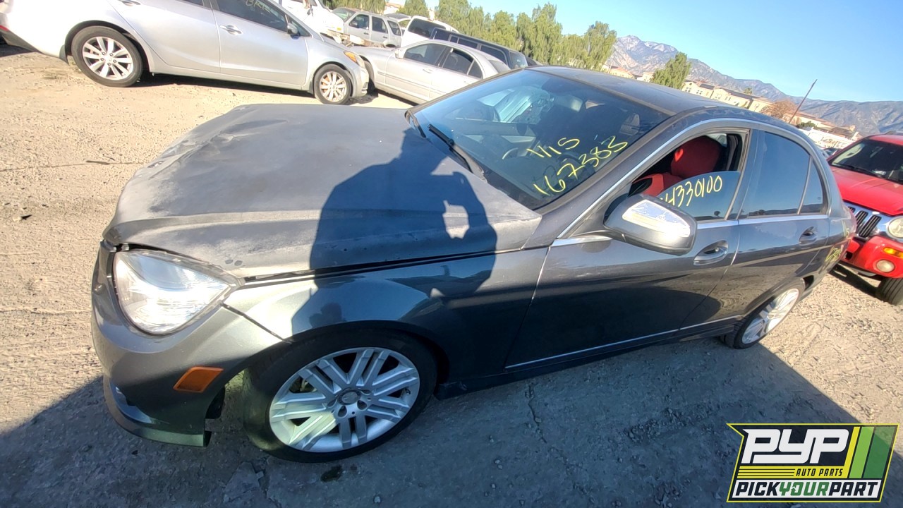 2008 MERCEDES-BENZ C300 partes disponibles