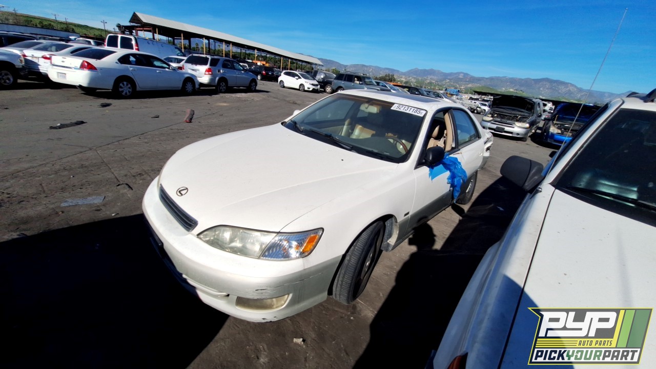 2000 LEXUS ES300 partes disponibles