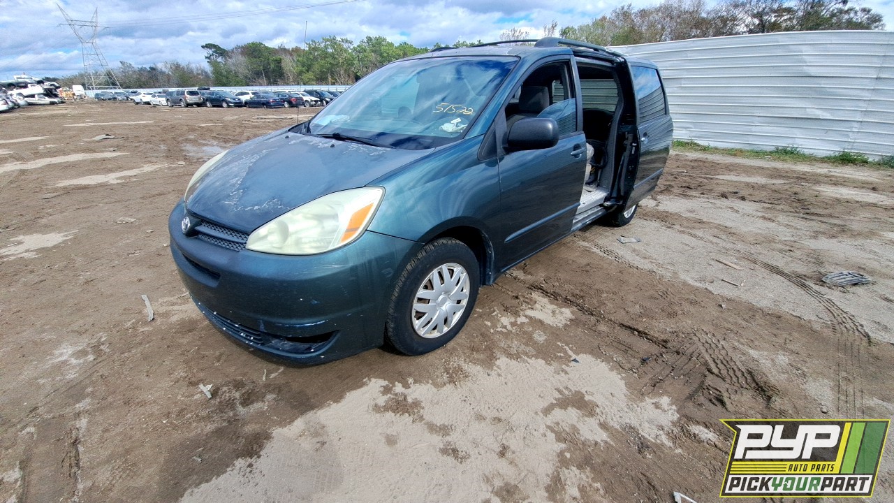 2004 TOYOTA SIENNA partes disponibles