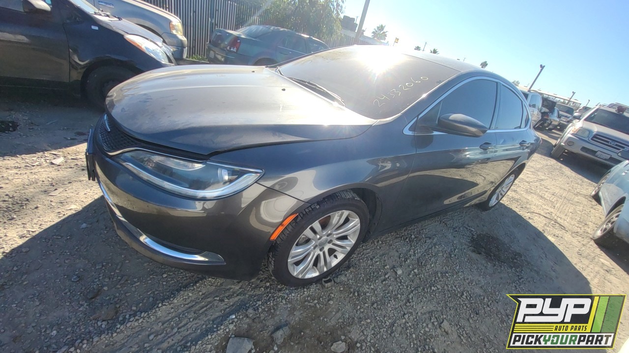 2016 CHRYSLER 200 partes disponibles