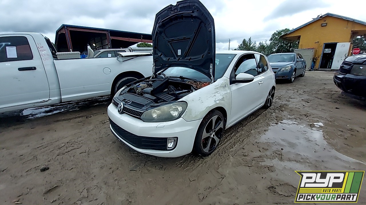 2013 VOLKSWAGEN GTI partes disponibles