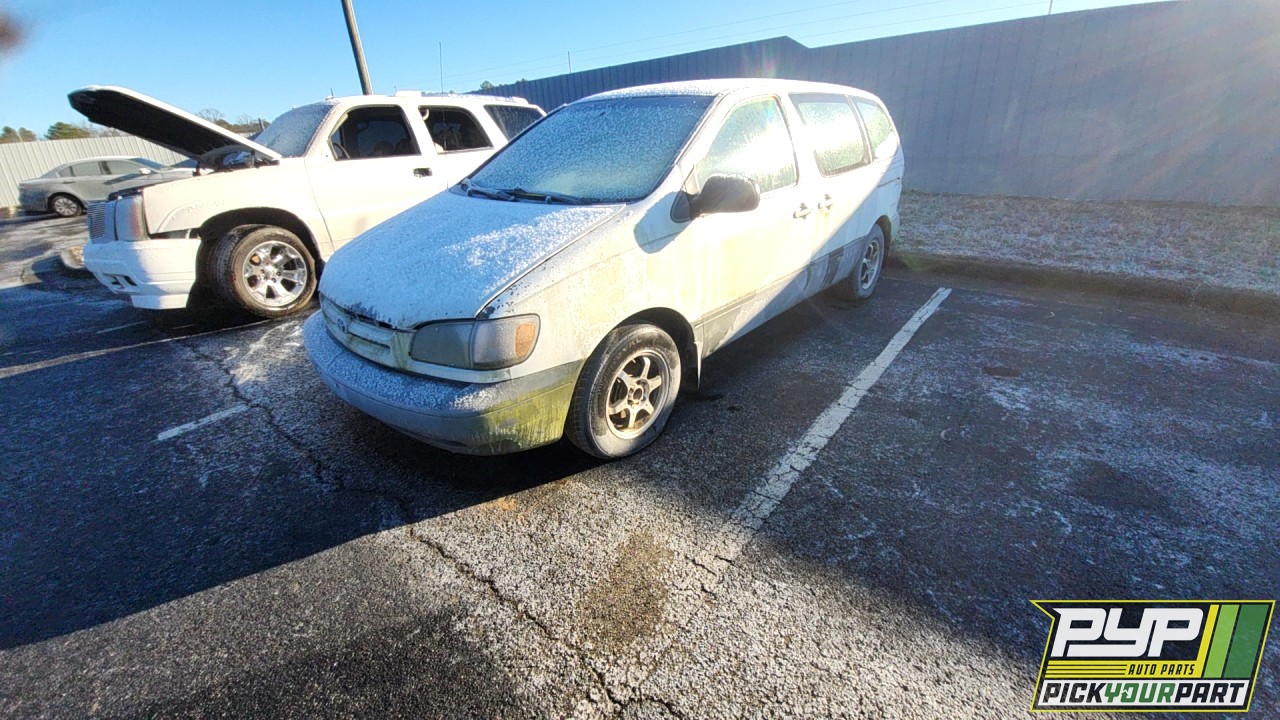 2000 TOYOTA SIENNA available for parts
